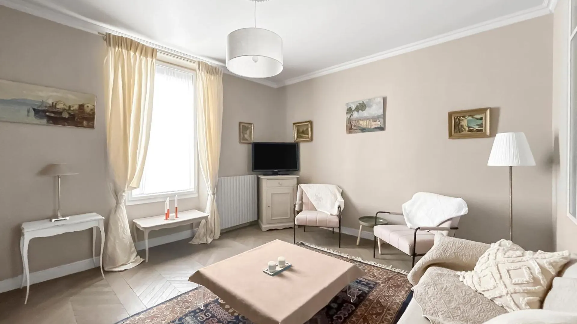 Le Charme Provencal Au Coeur D'Orange Villa Orange  Holiday home